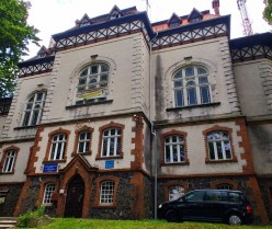 Remonty w lubańskiej Szkole Muzycznej. Dach, okna, piec